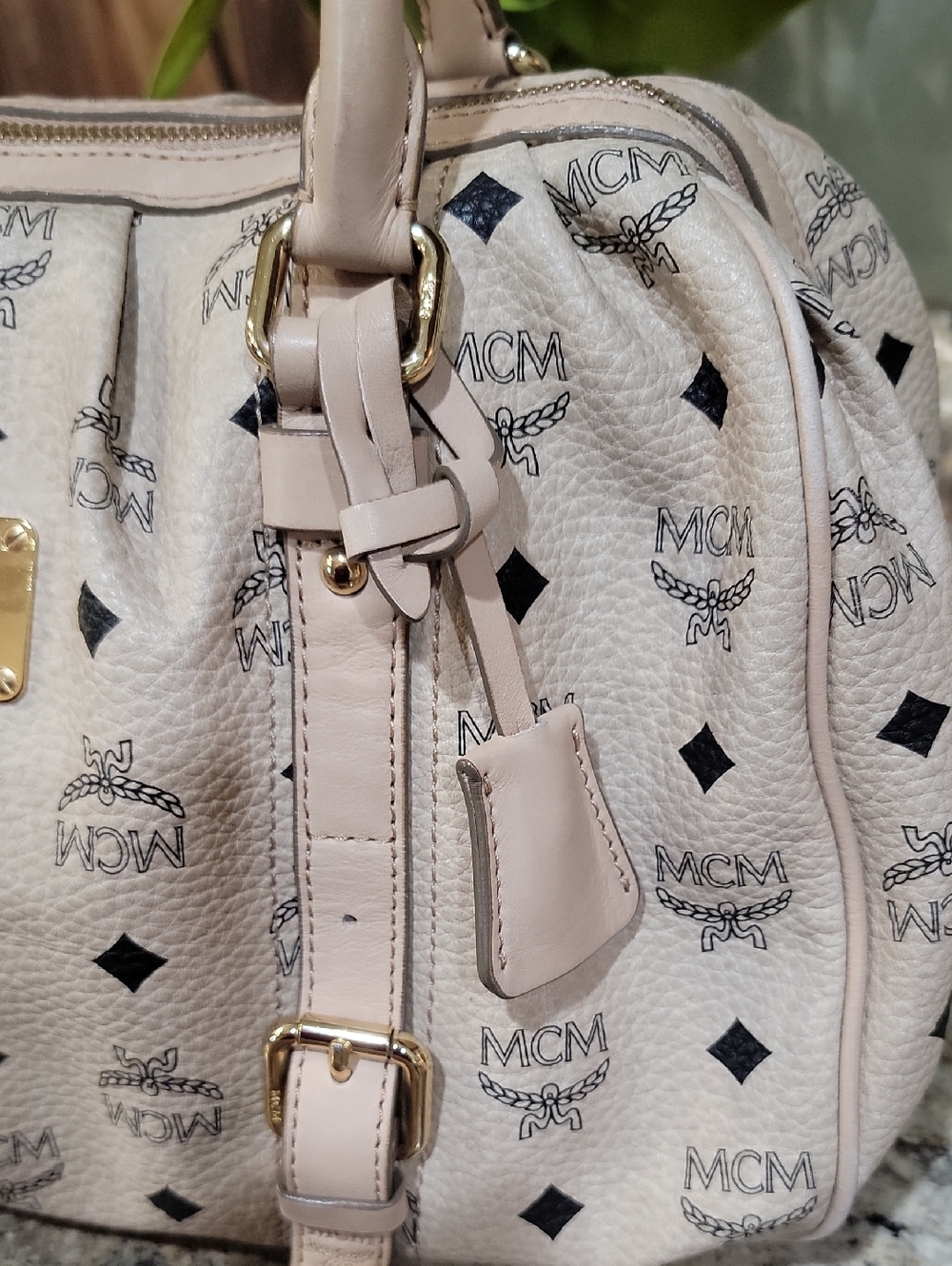 MCM EUC Visetos Buckled Boston Bag like new - Picture 5 of 14